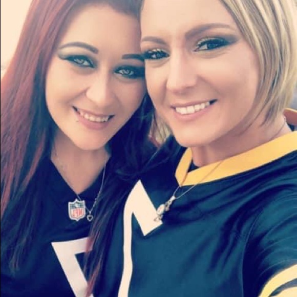 Reseller 💖✨ Poshmark - Picture 3 of 10